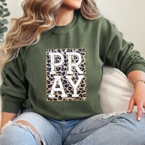 Woman's Leopard Print Pray Sweatshirt Size XL Military Green Faith Based Apparel